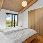 Scenic 2025 Summer House With Sea View 度假居 *