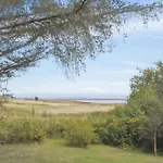 Scenic 2025 Summer House With Sea View