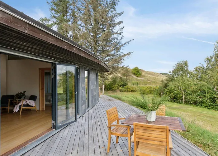 Scenic 2025 Summer House With Sea View *
