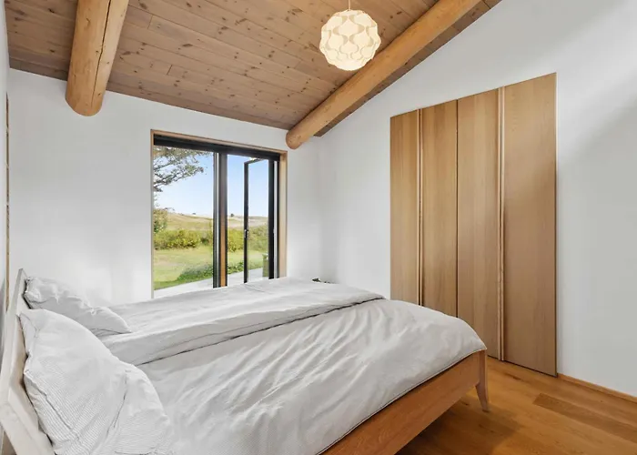 Scenic 2025 Summer House With Sea View Ferienhaus *